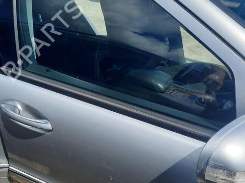 Used Right front door MERCEDES-BENZ C-CLASS (W203) [2000-2007]  25438038