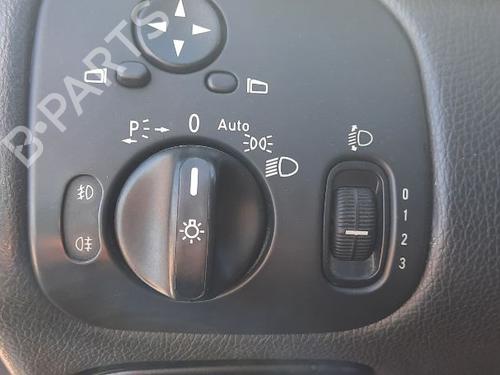 Used Headlight switch MERCEDES-BENZ C-CLASS (W203) [2000-2007]  25438013