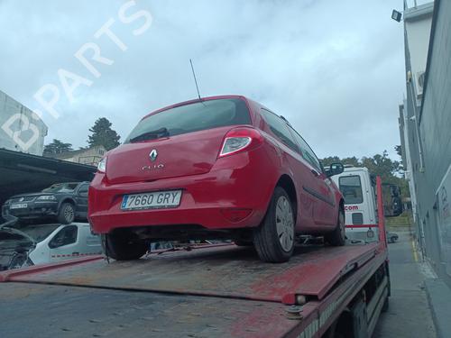Brugte RENAULT CLIO III (BR0/1, CR0/1) 1.2 16V (BR0R, BR1D, BR1L, CR0R) (65 hp) 4310259