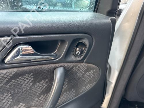 left-rear-window-switch-mercedes-benz-c-class-w203-2000-2001-2002-2003-2004-2005-2006-2007-32234587 main image