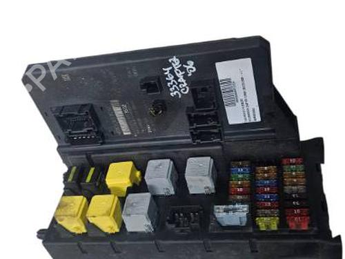 Used Fuse box Fuse box 39238848 39238848