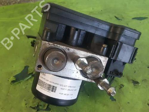 Used ABS pump CHRYSLER VOYAGER / GRAND VOYAGER III (GS_, NS_) [1995-2001]  1863685