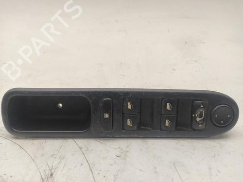 Used Left front window switch PEUGEOT 307 Break (3E) 2.0 HDI 110 (107 hp) 19423156