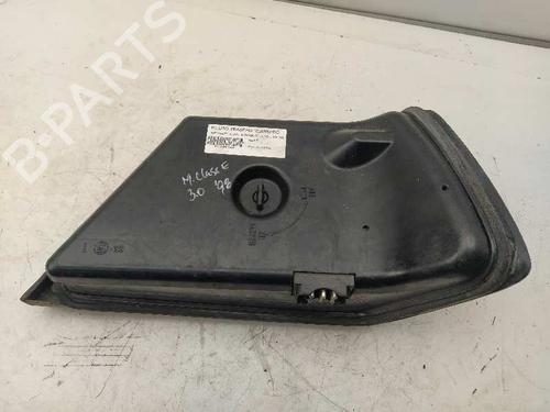 Used Left taillight MERCEDES-BENZ 124 Saloon (W124) 300 D (124.130) (109 hp) 4689509