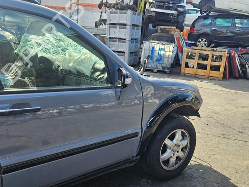 Used Right front door MERCEDES-BENZ M-CLASS (W163) [1998-2005]  29311401