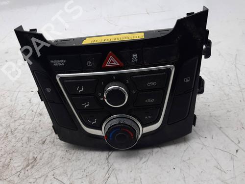 Used Climate control HYUNDAI i30 (GD) [2011-2025]  7238065
