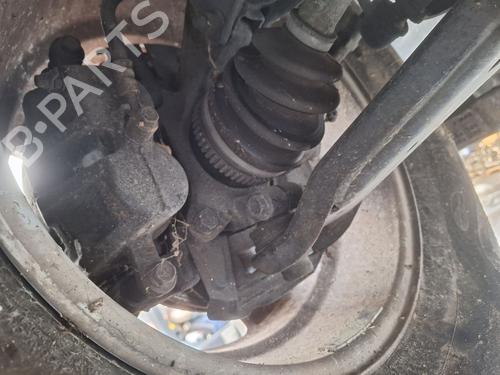 Used Right front steering knuckle HYUNDAI SANTA FÉ I (SM) 2.0 CRDi (113 hp) 23096976