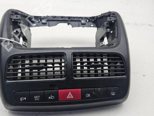 Used Air vent FIAT DOBLO Cargo (263_) 1.6 D Multijet (263ZXE1B, 263ZXS1B, 263ZXY1B, 263WXE1B,... (100 hp) 30147603