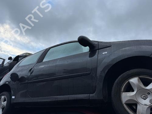 Used Right front door Right front door RENAULT TWINGO II (CN0_) 1.2 16V (CN0K, CN0V, CN0A) (76 hp) 32088225 32088225