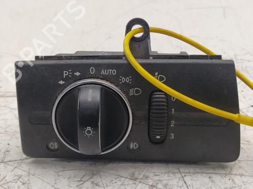 Used Headlight switch MERCEDES-BENZ E-CLASS (W211) E 270 CDI (211.016) (177 hp) 19067100