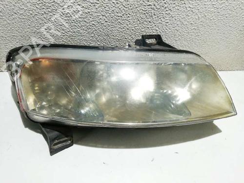 Used Right headlight FIAT STILO (192_) 1.9 JTD (192_XF1A) (80 hp) 576044