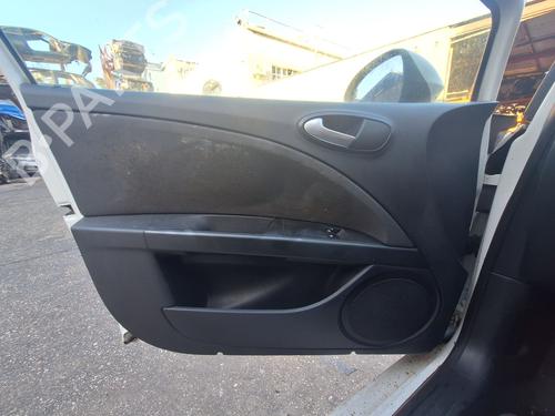 Used Front left panel SEAT LEON (1P1) 1.6 TDI (90 hp) 31258271