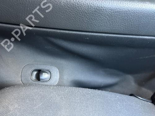 Used Right rear window switch MERCEDES-BENZ CLK (C209) CLK 270 CDI (209.316) (170 hp) 28355458