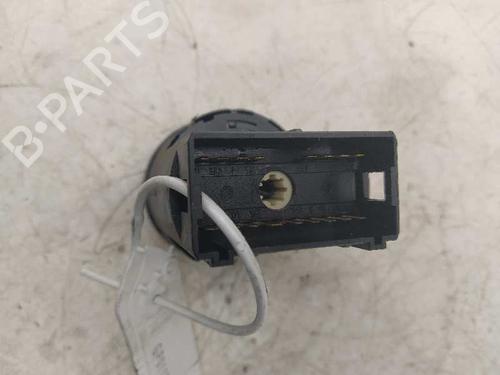 Used Headlight switch VW POLO (9N_, 9A_) 1.9 TDI (101 hp) 4744458