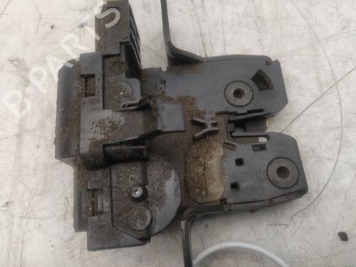 Used Tailgate lock RENAULT CLIO III (BR0/1, CR0/1) 1.2 16V (BR0P, CR0P) (101 hp) 8518584
