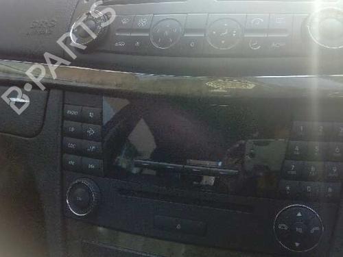 Used Radio MERCEDES-BENZ E-CLASS (W211) E 320 CDI (211.026) (204 hp) 506920