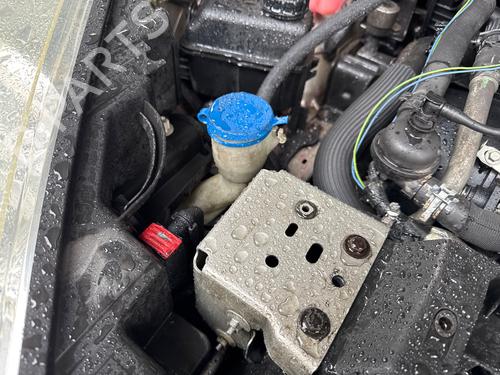 windscreen-washer-tank-peugeot-407-coupe-6c_-2005-32115970 main image