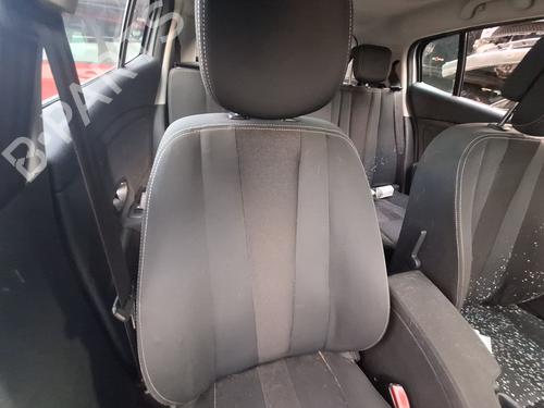 Sæde højre fortil RENAULT MEGANE III Hatchback (BZ0/1_, B3_) 1.6 16V (BZ1B, BZ1H) (110 hp) 31073851