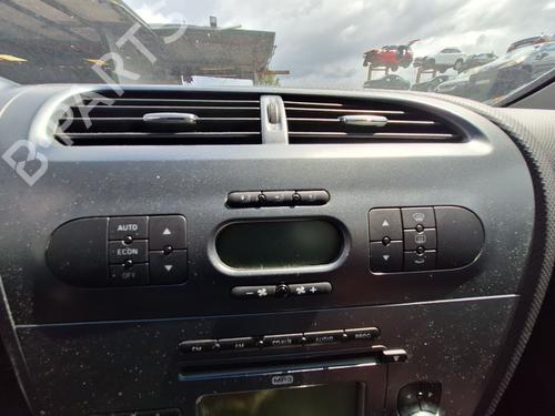 climate-control-seat-leon-1p1-2005-2006-2007-2008-2009-2010-2011-2012-2013-34718564 main image
