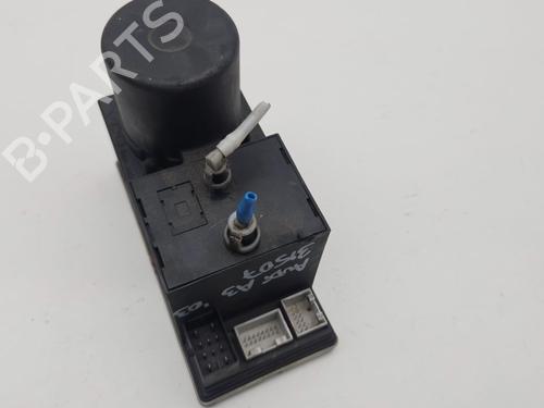 Comfort control module AUDI A3 (8L1) 1.9 TDI | BP27679606M56 