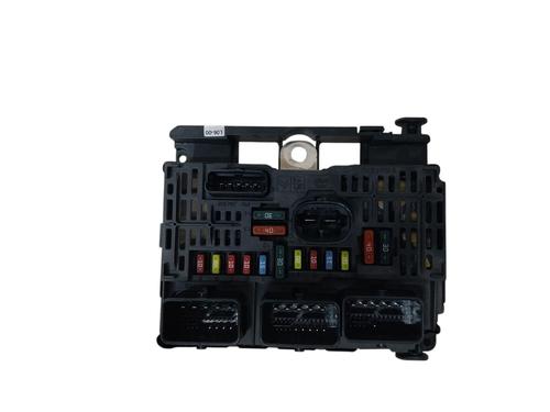 fuse-box-peugeot-607-9d-9u-2000-37071743 main image