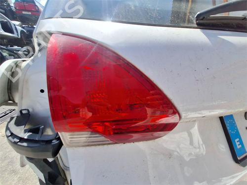 venstre-baglygte-bagklap-peugeot-2008-i-cu_-2013-38534974 main image
