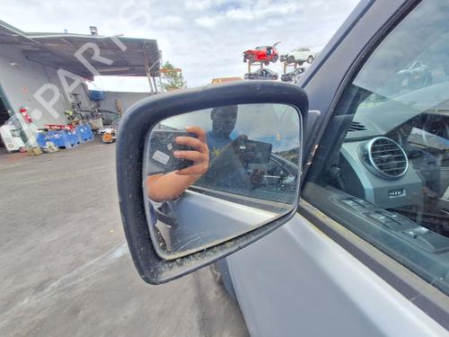 left-mirror-land-rover-discovery-iii-l319-2004-2005-2006-2007-2008-2009-36383144 main image
