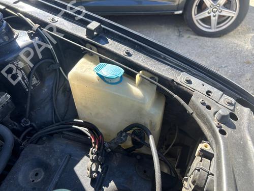 Windscreen washer tank VW GOLF IV Cabriolet (1E7) 2.0 BP28097499C113