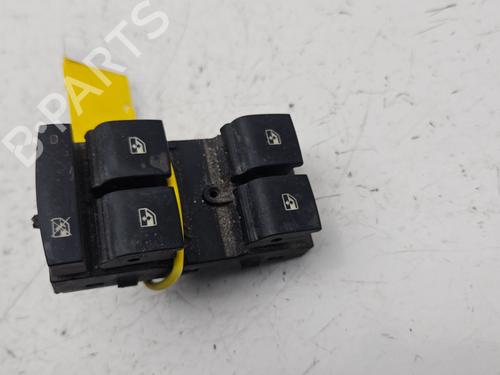 Used Left front window switch CHEVROLET CRUZE (J300) 2.0 CDI (150 hp) 31131799