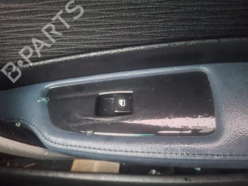 Comutador vidro frente direito BMW 1 (E87) 118 d (143 hp) 31073882