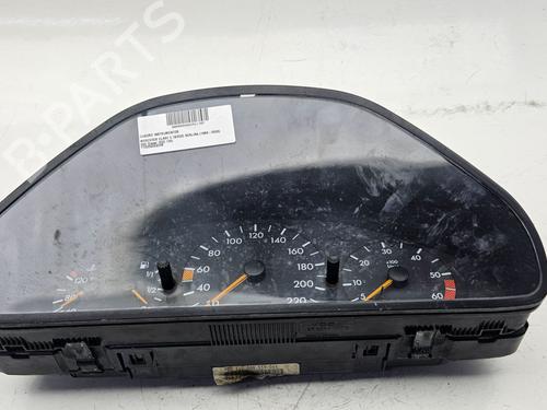 Used Instrument cluster MERCEDES-BENZ C-CLASS (W202) C 250 D (202.125) (113 hp) 30905770