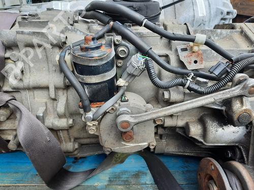 Gearkasse NISSAN PATHFINDER III (R51) 2.5 dCi (174 hp) 8216136