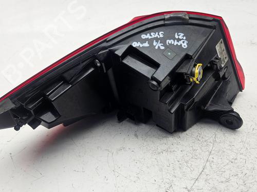 Used Right taillight BMW 1 (F40) 118 d (150 hp) 31709158