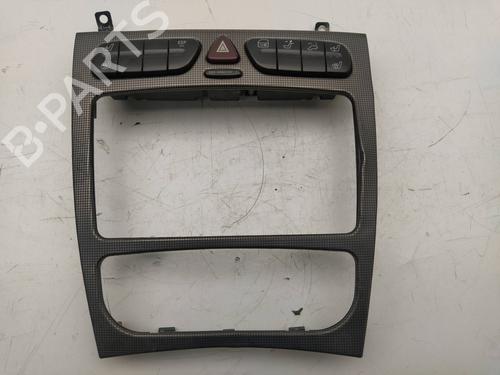 Used Warning switch MERCEDES-BENZ C-CLASS (W203) C 270 CDI (203.016) (170 hp) 10503125