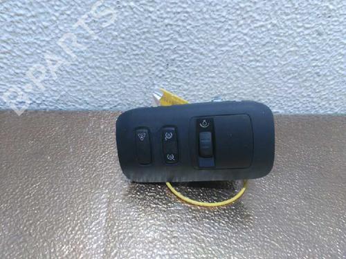 Used Headlight switch RENAULT MEGANE II Estate (KM0/1_) 1.9 dCi (KMRG, KM1G, KM0G, KM2C) (120 hp) 1369361