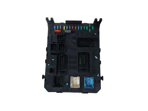 Used Fuse box Fuse box 37462562 37462562