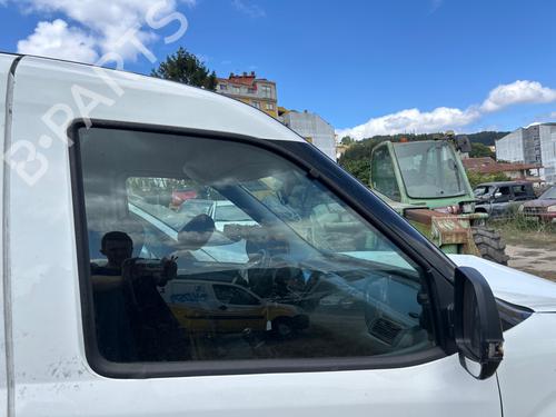 Lève-vitre avant droit FIAT DOBLO Cargo (263_) 1.6 D Multijet (263ZXE1B, 263ZXS1B, 263ZXY1B, 263WXE1B,... (100 hp) 28296525