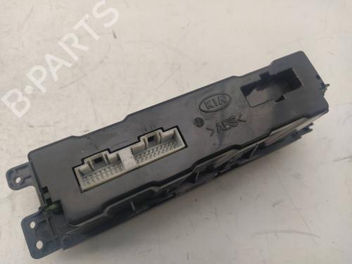 Climate control KIA SORENTO I (JC) 2.5 CRDi 4WD | BP11173595I5 