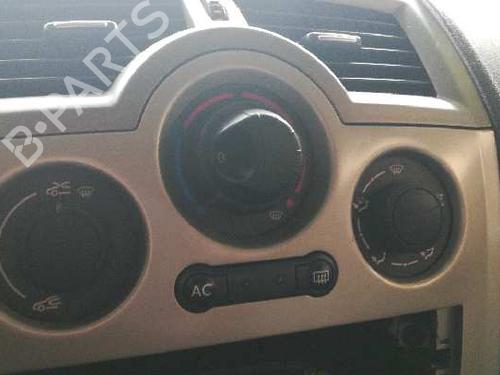 Used Climate control RENAULT MEGANE II Estate (KM0/1_) 1.9 dCi (KMRG, KM1G, KM0G, KM2C) (120 hp) 3651654