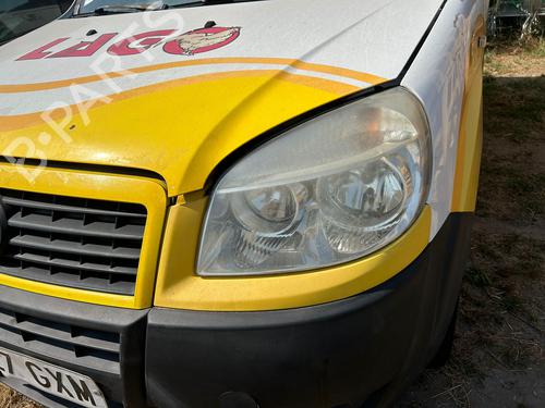 Used Left headlight FIAT DOBLO Box Body/MPV (223_) 1.3 D Multijet (75 hp) 28132597