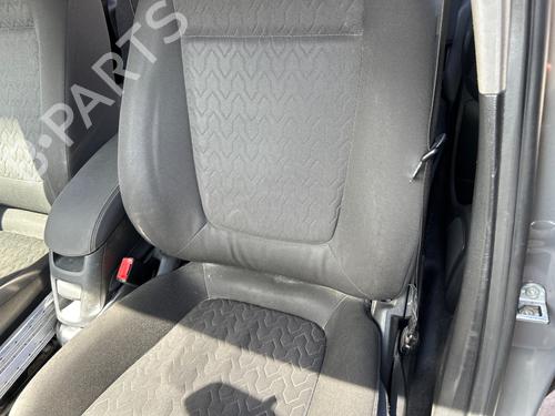 Used Left front seat OPEL MERIVA B MPV (S10) [2010-2017]  26234349
