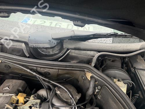 Used Front wiper motor Front wiper motor 39559140 39559140