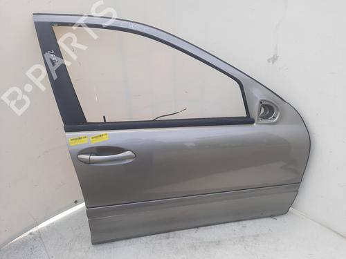Used Right front door MERCEDES-BENZ C-CLASS (W203) C 220 CDI (203.008) (150 hp) 12540557