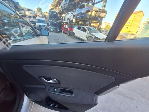 Rudehejsemekanisme Højre bagtil RENAULT MEGANE III Hatchback (BZ0/1_, B3_) 1.6 16V (BZ1B, BZ1H) (110 hp) 31073819