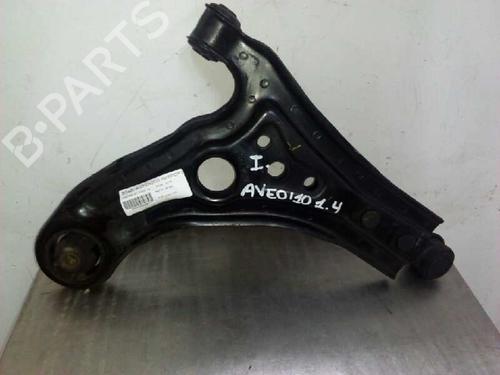 Used Left front suspension arm CHEVROLET AVEO / KALOS Saloon (T250, T255) [2005-2025]  577300