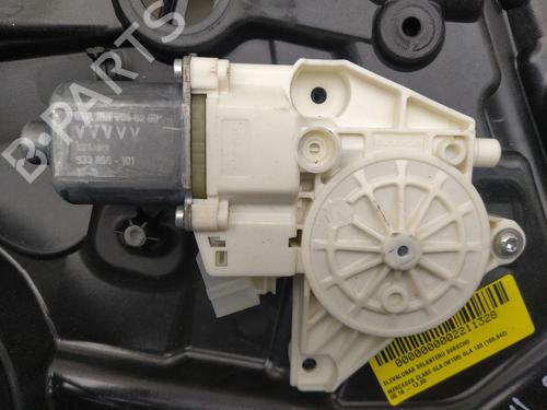 Front right window mechanism MERCEDES-BENZ GLA-CLASS (X156) GLA 180 (156.942) | BP13057059C23 