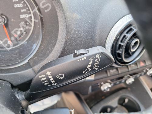Used Switch AUDI A3 Sportback (8VA, 8VF) 1.6 TDI (110 hp) 18422562