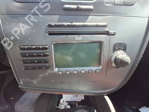 radio-seat-leon-1p1-2005-2006-2007-2008-2009-2010-2011-2012-2013-34718562 main image