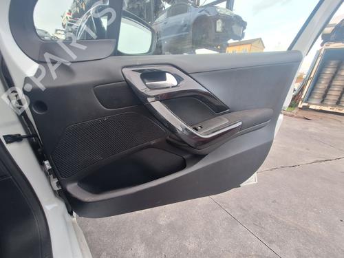 Pannello interno anteriore destro PEUGEOT 208 I (CA_, CC_) 1.6 HDi (114 hp) 30717248
