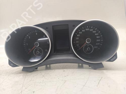 Used Instrument cluster VW GOLF VI (5K1) 1.6 TDI (105 hp) 18011762